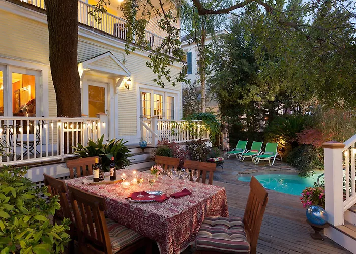 Azalea Inn&Villas