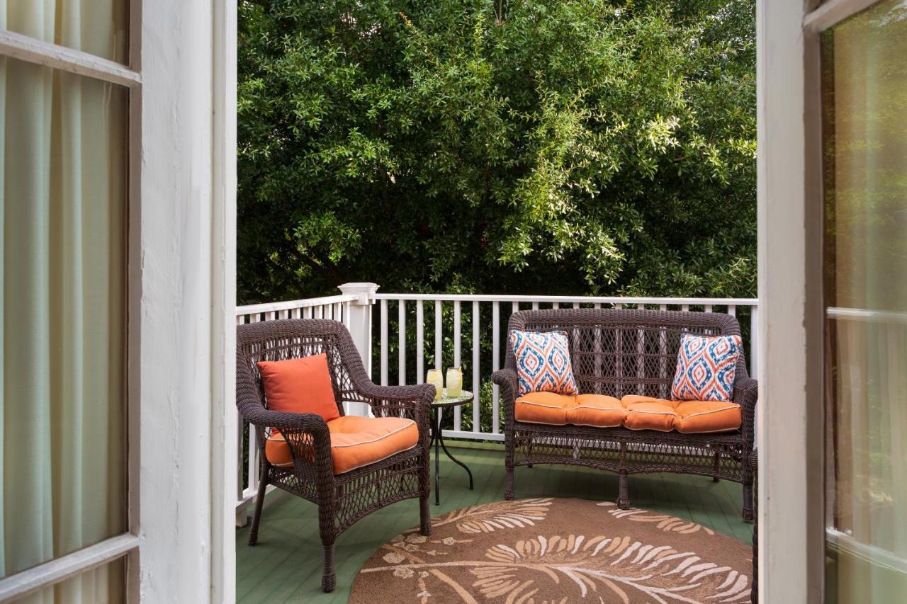 Bed & Breakfast Azalea Inn&villas