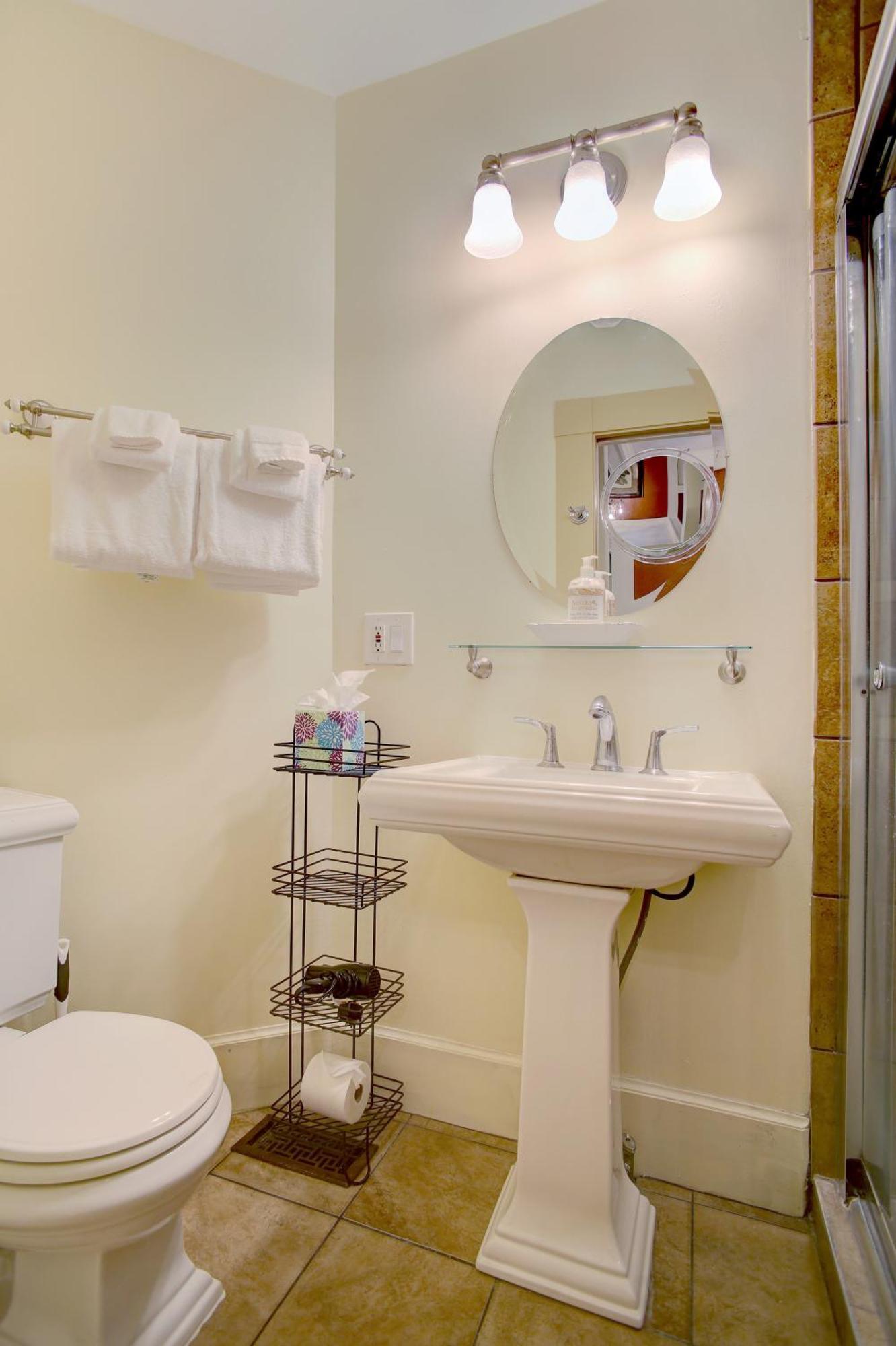 Bed & Breakfast Azalea Inn&villas