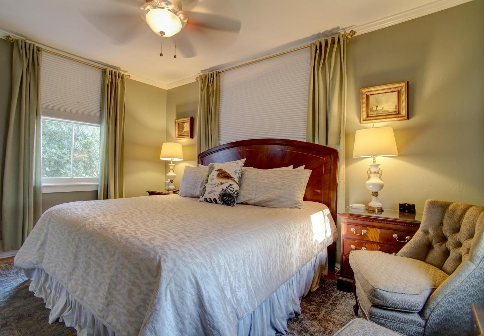 Azalea Inn&villas Savannah