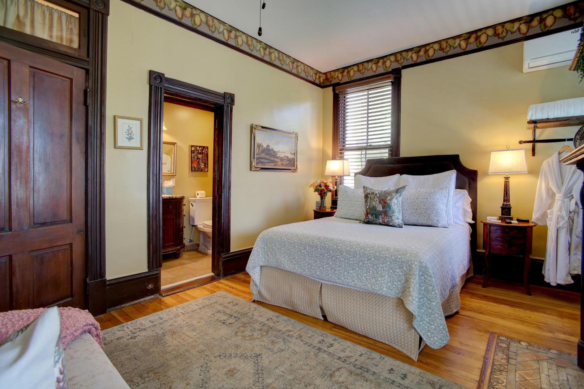Azalea Inn&villas 5*