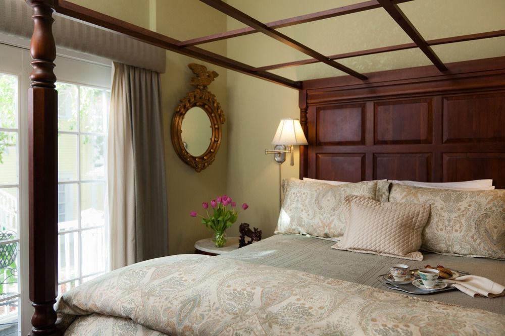 Azalea Inn&villas Bed & Breakfast 5*
