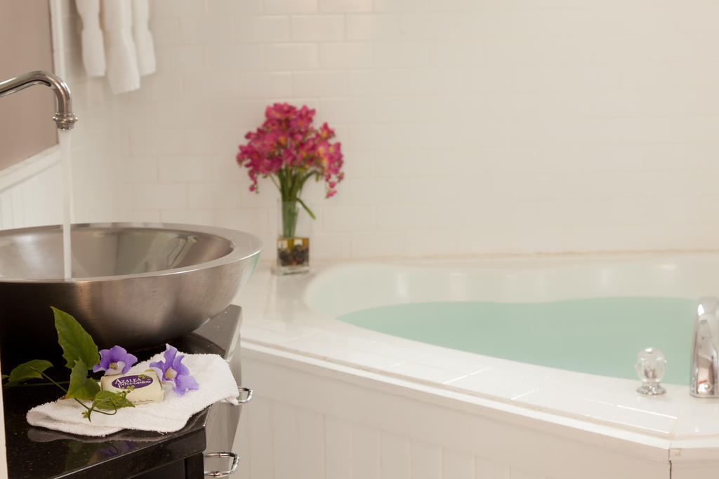 Azalea Inn&villas Bed & Breakfast 5*