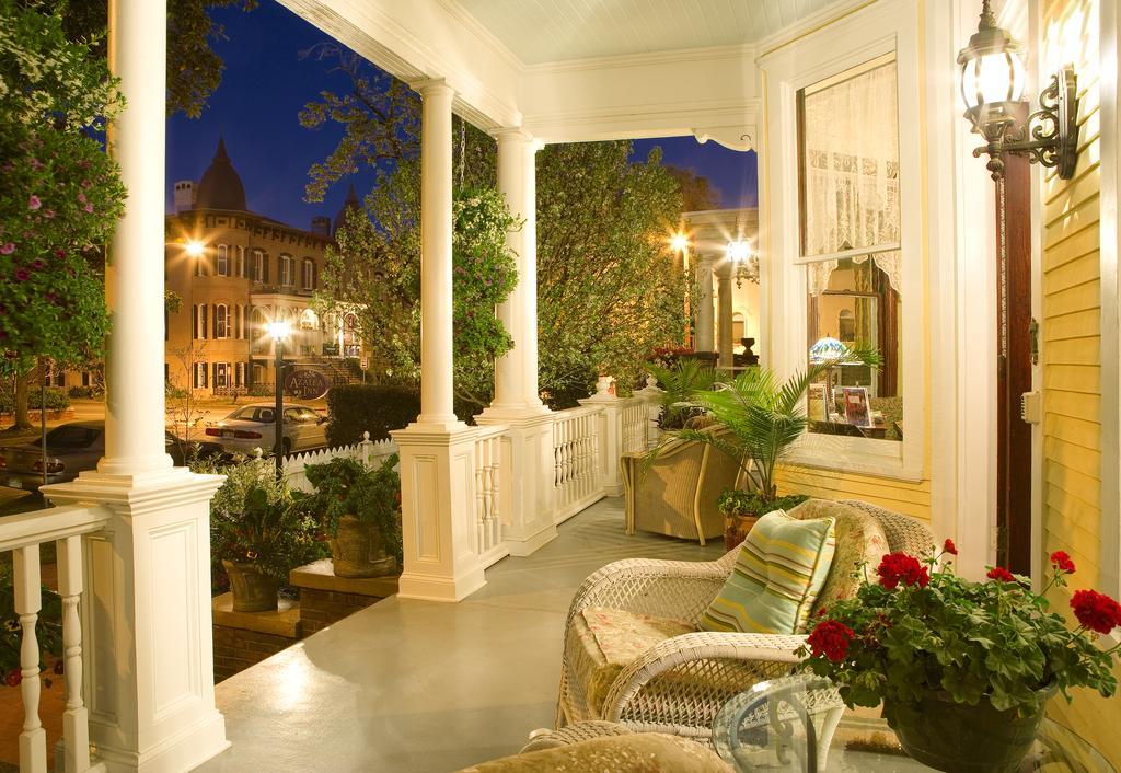 Azalea Inn&villas Savannah